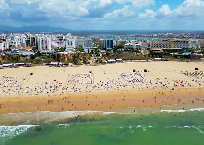 O Mar,o Sol,a Tranquilidade E A Seguranca De Um Lugar