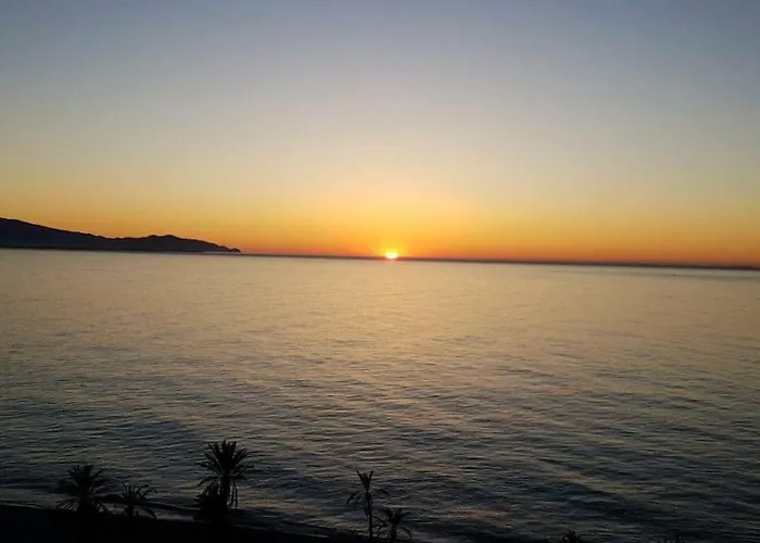 O Mar,o Sol,a Tranquilidade E A Seguranca De Um Lugar Apartment
