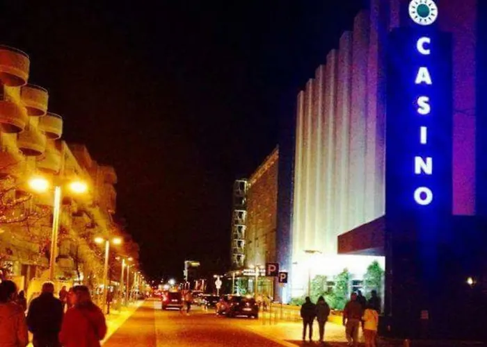 O Mar,o Sol,a Tranquilidade E A Seguranca De Um Lugar Portimao