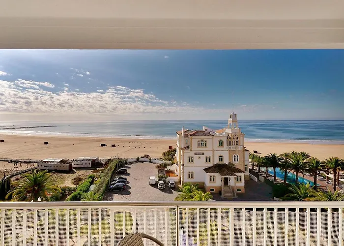 O Mar,o Sol,a Tranquilidade E A Seguranca De Um Lugar